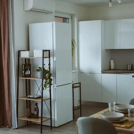 Modern ǀ Ac, Free Parking Appartement