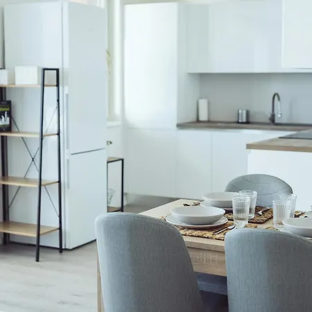 Apartment Modern 1 Bedroom ǀ Ac, Free Parking Bratislava