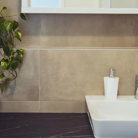 شقة Modern ǀ Ac, Free Parking *