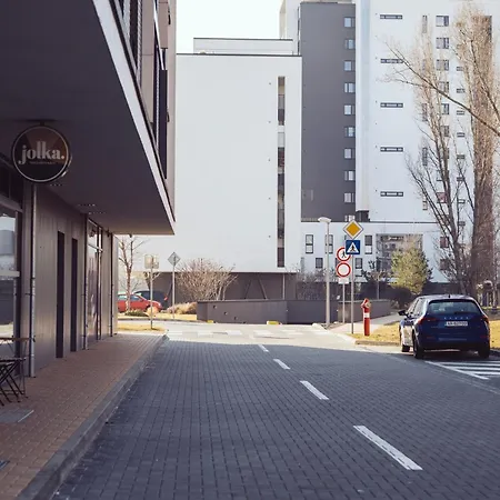 Modern 1 Bedroom ǀ Ac, Free Parking Apartment Bratislava